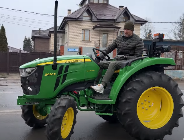 мини-трактор John Deere 3036